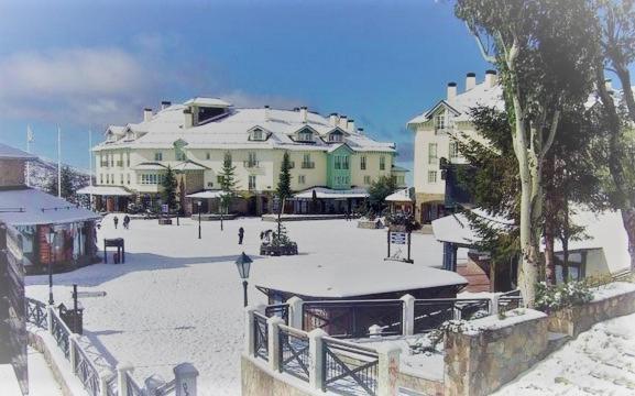 Ski Plaza Sierra Nevada&Zona Baja Exterior foto