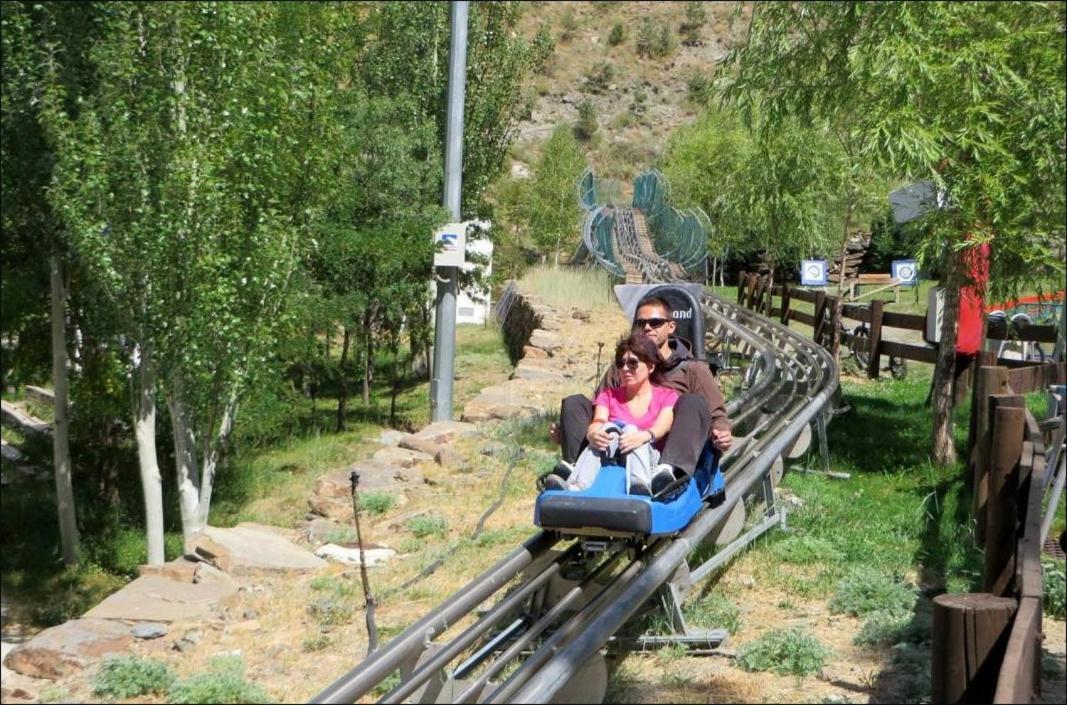 Ski Plaza Sierra Nevada&Zona Baja Exterior foto